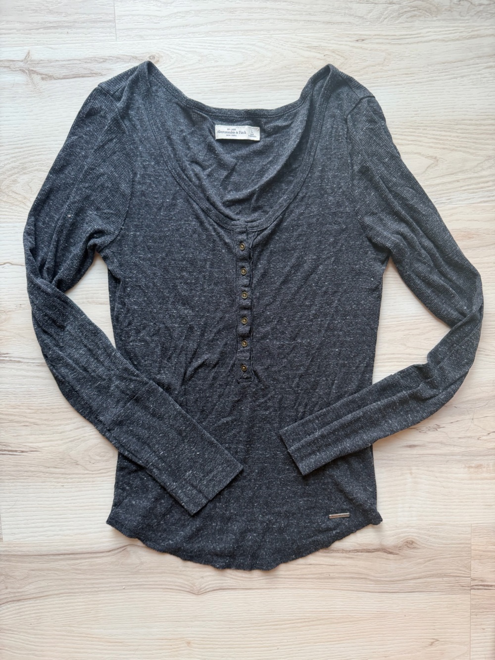 Abercrombie & Fitch Dark Heather Gray V‑Neck Henley Shirt